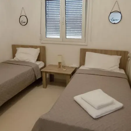 Mant's House أنِساراس