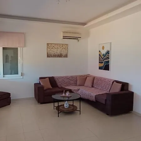Mant's House Anissaras